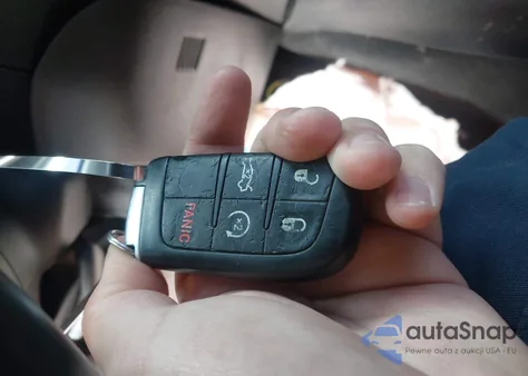 2015 Dodge Charger Sxt z USA, uszkodzony, nr VIN 2C3CDXHG0FH759851